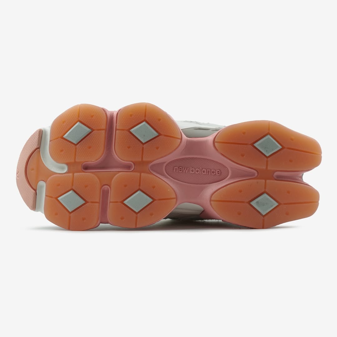 9060 ''Voices'' - Limited Edition