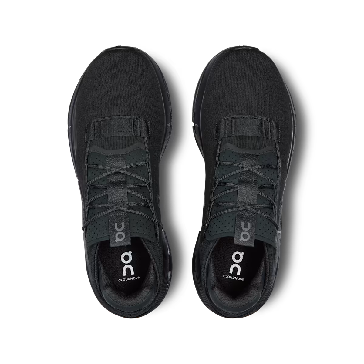 Running Cloudnova 2 — All Black